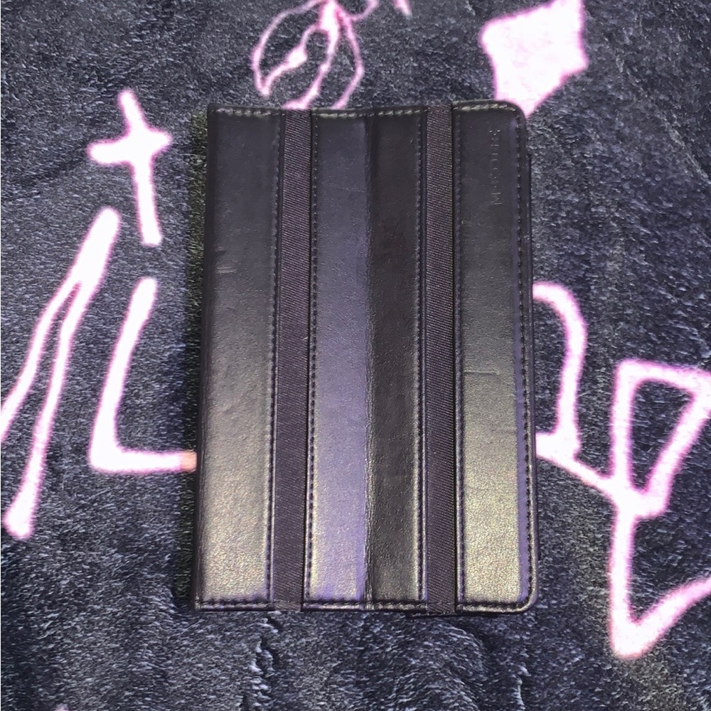 M-Edge Black Magnetic Closure Tablet Case